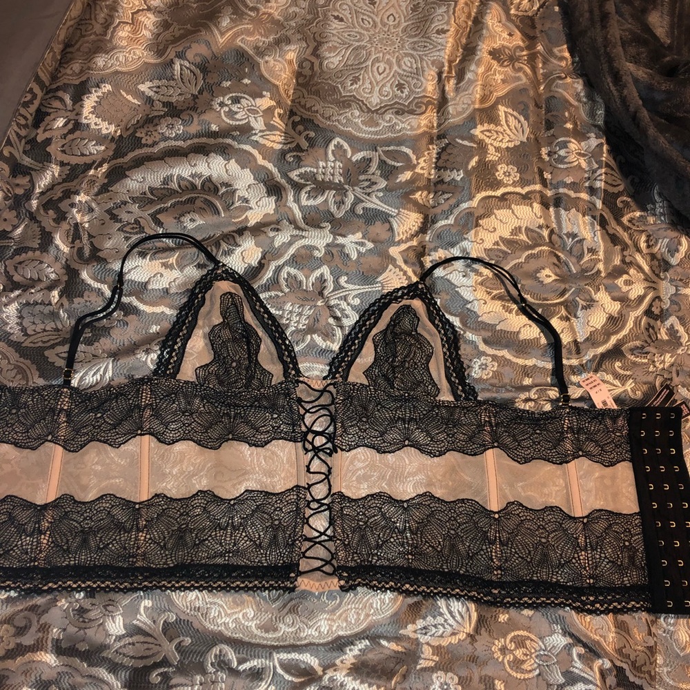 Victoria’s Secret Lingerie Top Brand New w/tags
